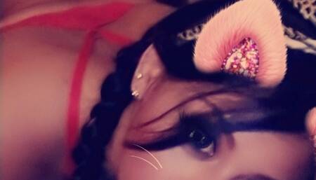 I love worshipping a big cock to put it deep down my dirty mouth deephtroating it till I gag