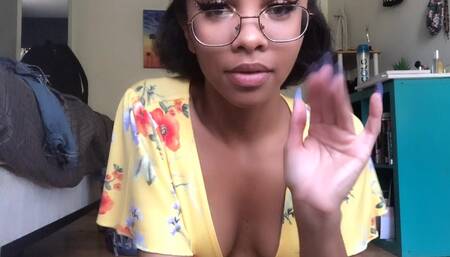 Cutie Shows Off Perky Ass