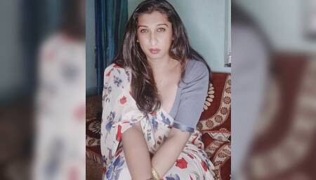 Hot Indian shemale Ts sonu