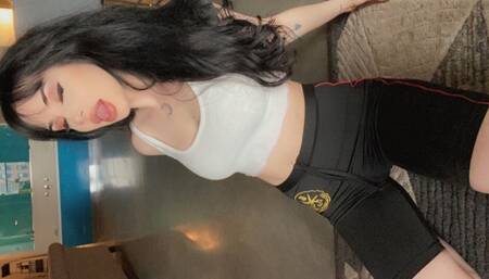 Make this Queen your Sex Slave babe.????????