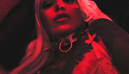 Evil babe