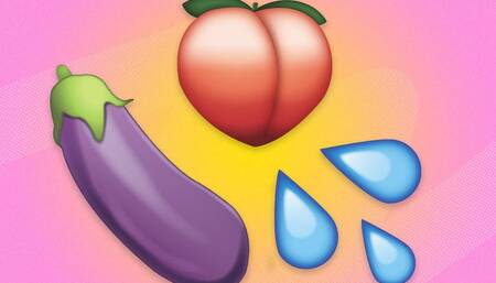 Pounding my Ass with a 7 inch Dildo????????