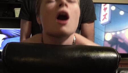 Jade Takes The Chair