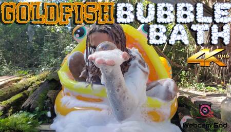 Goldfish Bubble Bath (4K)