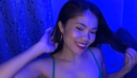 SUCKING BIG WHITE COCK