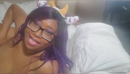 Hucow Begs for Breeding