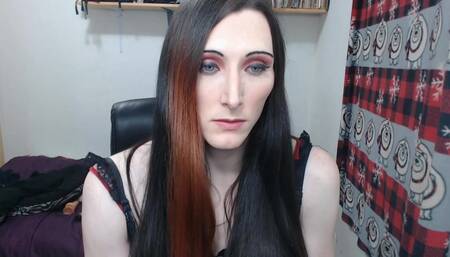 Sexy latex trap upskirt and cumshot