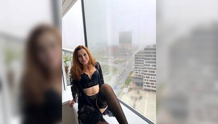 Hot model artist