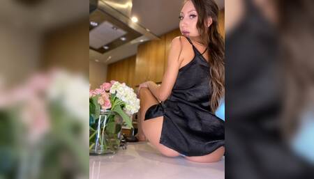 Let me ride and destroy your cock????