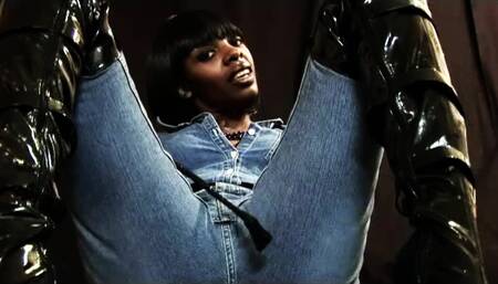 Camel toe in jeans & latex boots