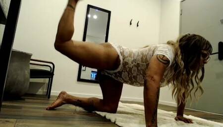 LINGERIE WORKOUT