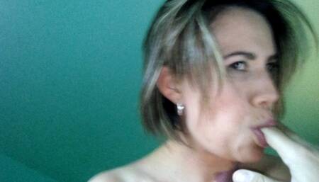 Mexicana Sucia Mamando Verga y tragándose la Leche