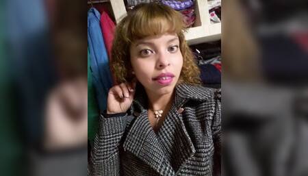 Teacher strips naked in the middle of the lecture