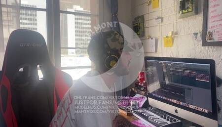 POV: you come say hi to your FTM daddy while he makes music