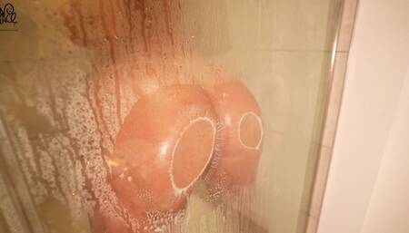 Solo Dildo in the shower
