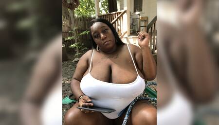 Playing with my pussy outside ????