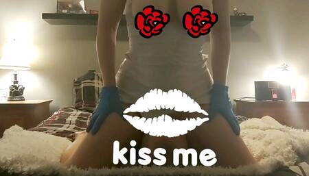 Social Distance Facesitting