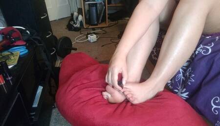 Painting my Toenails Red