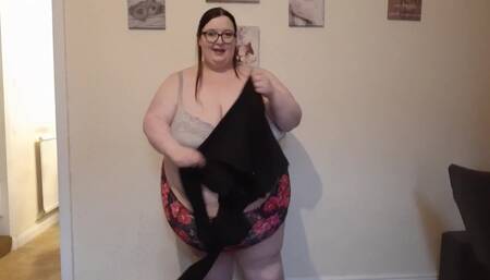 SSBBW DESTROYS AND RIPS BODY SUIT - 7XL