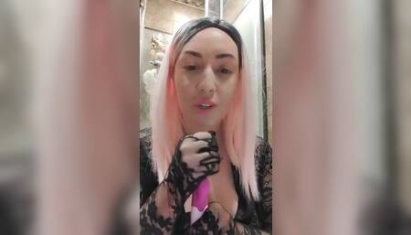 mmm, how I love to suck my vibrator.... I really like it when the vibration plays on my nipples..