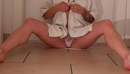 Nurse in kasack squirting a lot