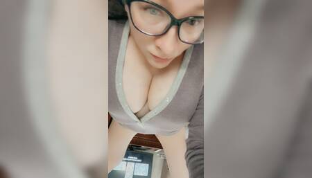 Horny Pregnant Milf Cums Hard