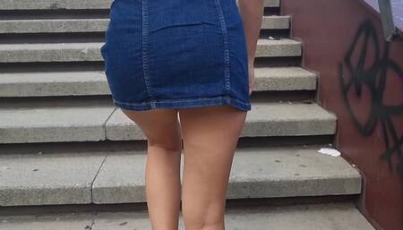 Horny teen does not resist and starts masturbation in park