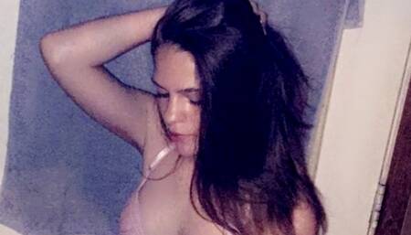 Titty & pussy play