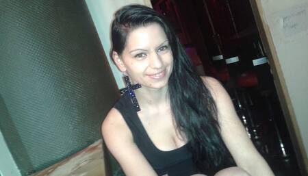 7 YEARS AGO!IM MAKING A BLOWJOB TO MY CUCKOLD BOYFRIEND IN THE WC IN THE STRIP BAR I WAS WORKING!HE CUMS IN MY MOUTH FOR A FIRST TIME!