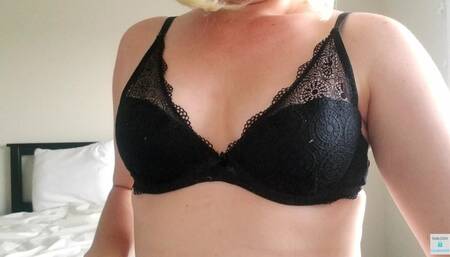 Amateur Wife Masturbates on Video for Another Man