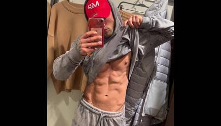 Teasing movie in my favorite dressing droom ????