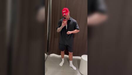 Stripping in the Zara fitting rooms ????