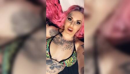 mm lets play with my boobs