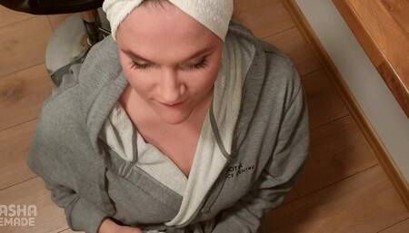 Behinde the scenes I WAS TOO HORNY she gave me a helping hand and it blow away. HOMEMADE