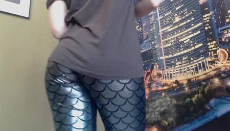 play my dirty ass with luke toy put on the wall