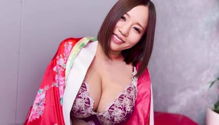 Ruri Saijo at oil spa.