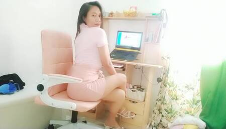 Custom Video Masturbating While on Meeting
