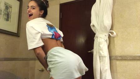 Hi babe! I'm taking a bubble bath now...???????? ???????????? what are you doing? ???? Can you help me to get EXTRA wet? ????????