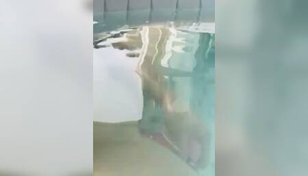 Long time dildo under water Play????????????????‍♀️????????‍♀️????????‍♀️????????‍♀️????