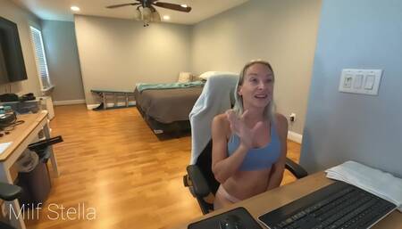 CAMMING E43 Waking Up With Solo Stella And Her Vibrating Butt Plug