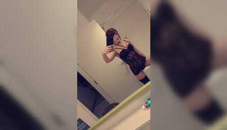 POV Minnie Stunner stunning blue eyes w her lips wrapped around your ….