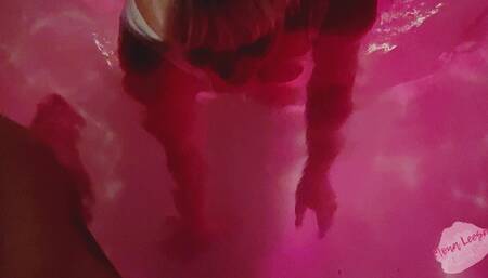 Public blowjob in hot tub