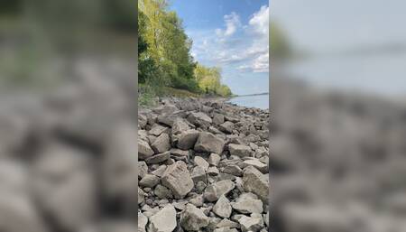 Wanking on the Rhein-Köln