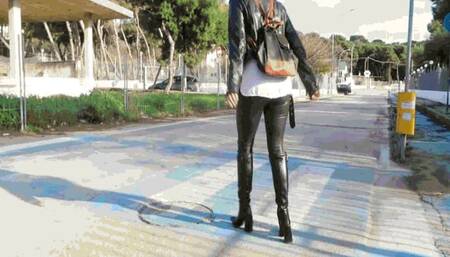 Fall from stairs AVI(1280x720)FHD