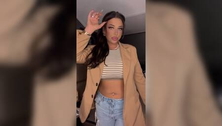 My first ever FULL NAKED STRIPTEASE daddy..???? You dont want to miss this ????
