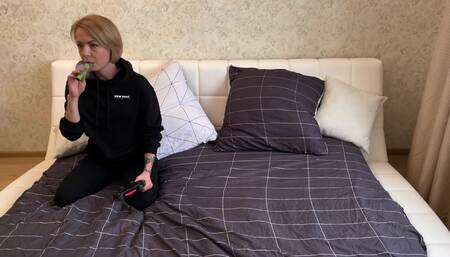 The girl lost on Playstation and now sucks and licks his ass, gets a dick in her pussy and cum on her face