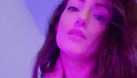Giving my purple dildo some sexy love ???? solo video ????