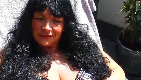 Amateur sluts spreading their pussies in POV scenes - 2