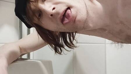 Orgasms on loop and shower