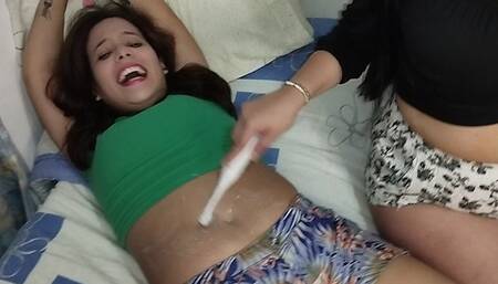 Aibil Navel Tickle